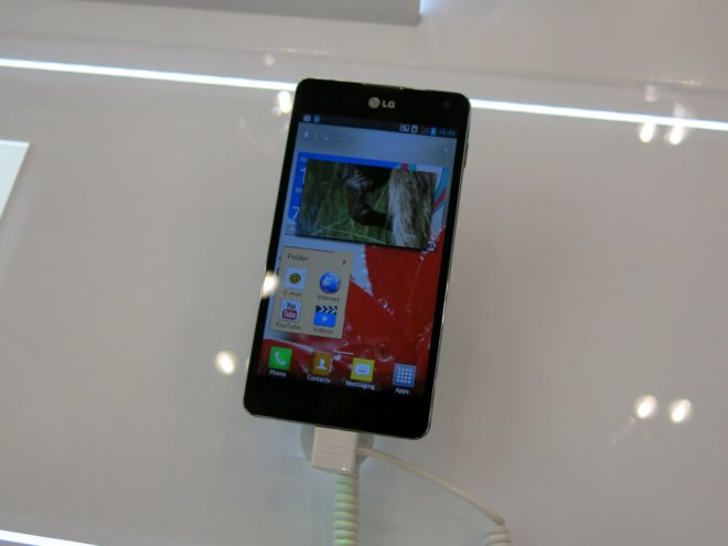 LG-Optimus-G_01