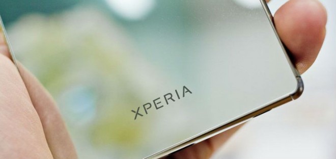 Sony-Xperia-Z6.jpg.pagespeed.ce.XP0S8l8pRh (1)