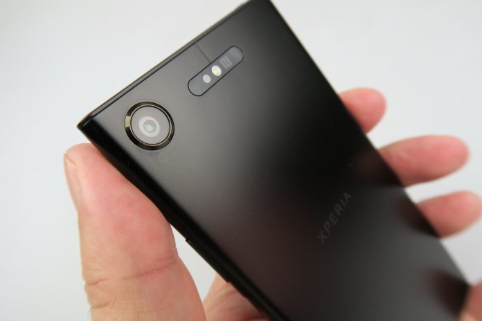 Sony Xperia XZ1 Review: My Favourite Cameraphone of 2017 (Video